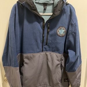 Salmon Sisters Women's Original Whirl Point Pullover